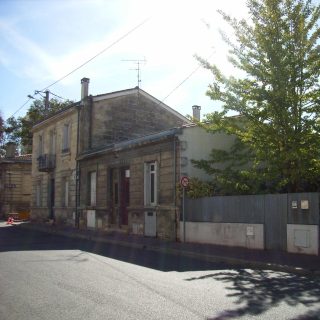 extension maison avant travaux vue large